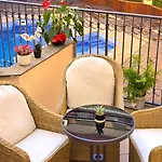 Nexthome Chill Out & Pool Center Apartman *