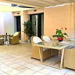 Nexthome Chill Out & Pool Center Apartman *