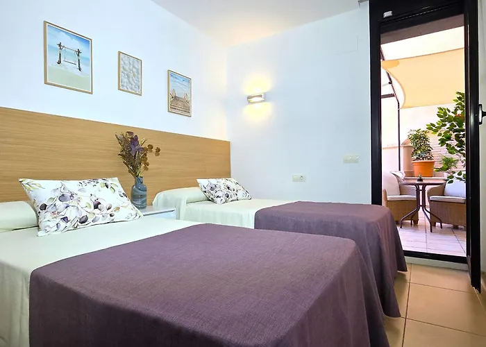 Nexthome Chill Out & Pool Center Апартаменты