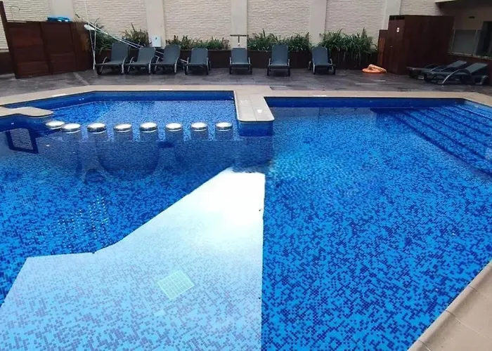 Nexthome Chill Out & Pool Center * Λορέτ Ντε Μαρ