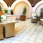 Nexthome Chill Out & Pool Center Apartmán