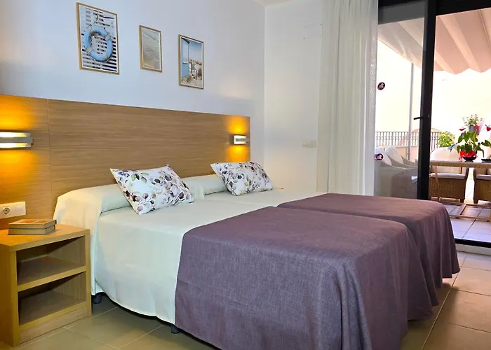 Nexthome Chill Out & Pool Center Апартаменти Льорет-де-Мар